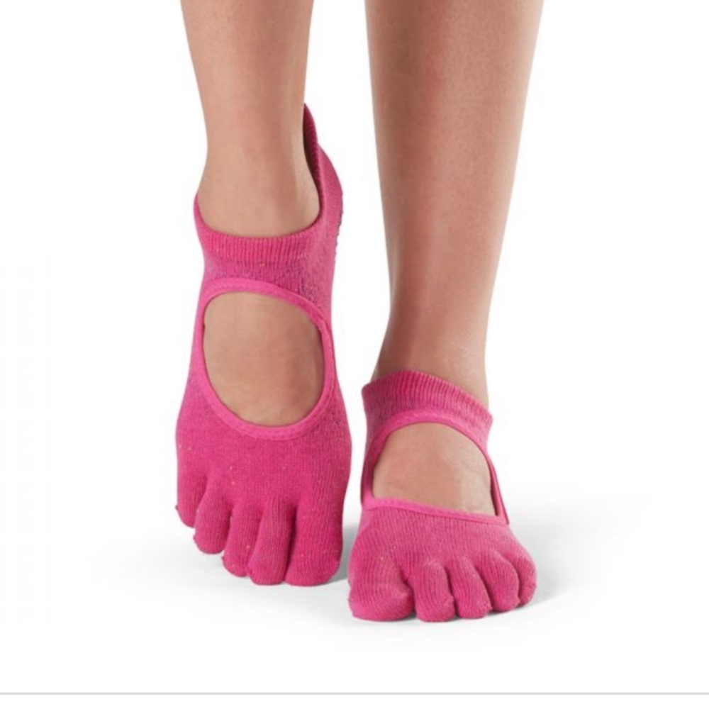NWT Bella Toesox M